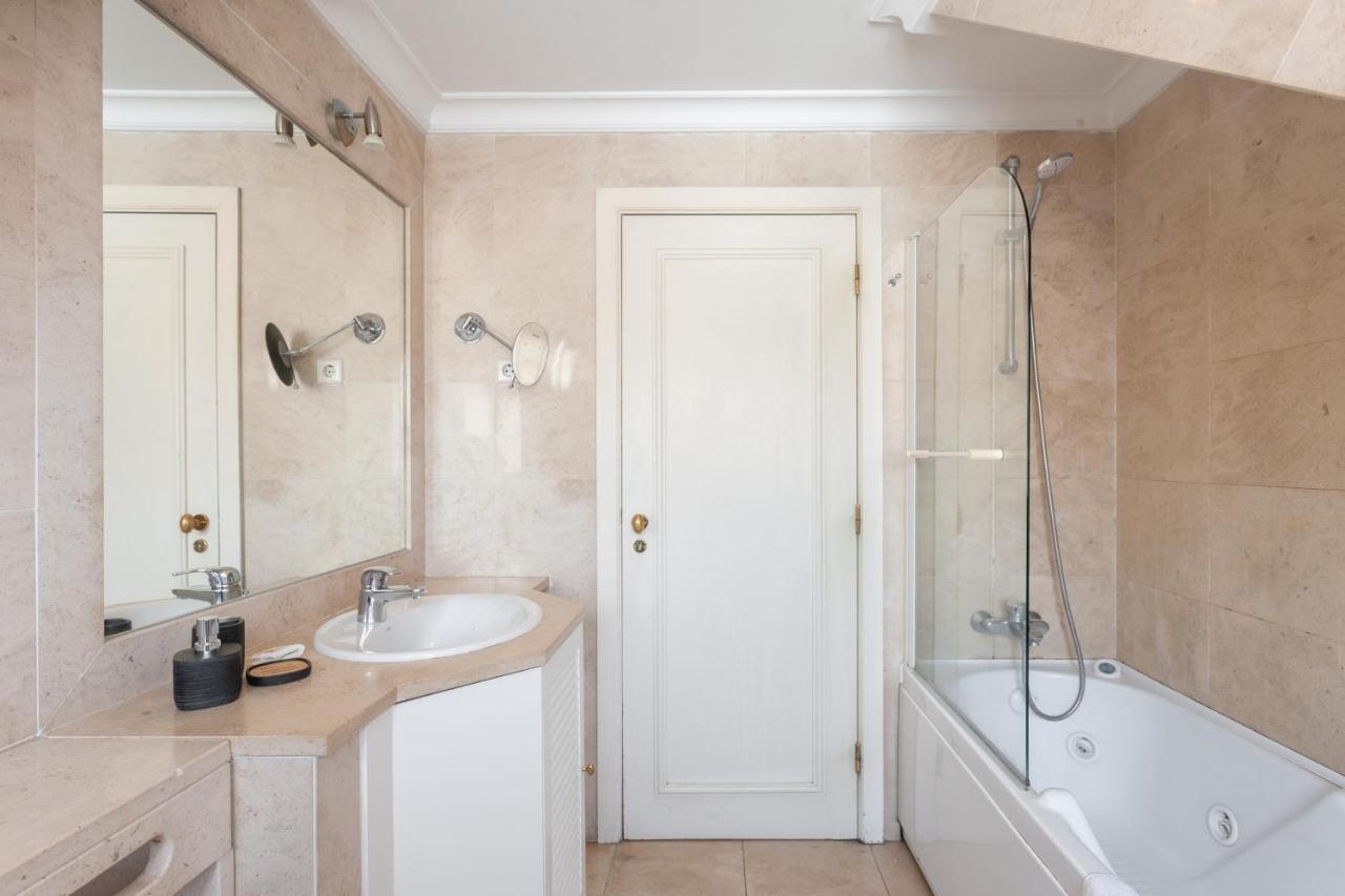 Flh Chic Chiado Exotic Spacious Residence Lisboa المظهر الخارجي الصورة